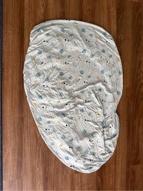 Kyte BABY White Bamboo Fitted Crib Sheet with Blue and Gold Space Print